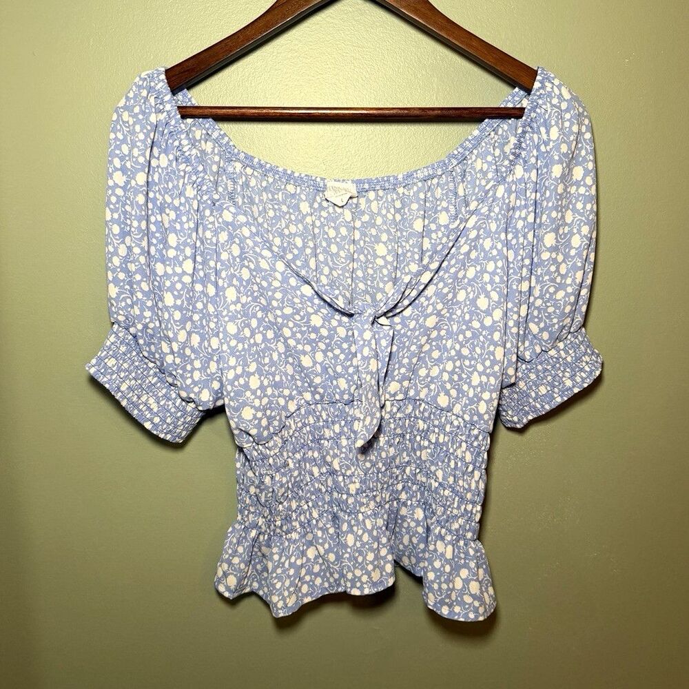 Womens L Blue White Floral Tie Front Scoop Neck Puff Sleeve Blouse